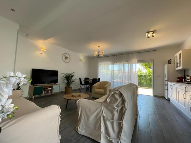 2 Pieces En Rdjardin Avec 2 Grands Terrasses Apartment Антиб Екстериор снимка
